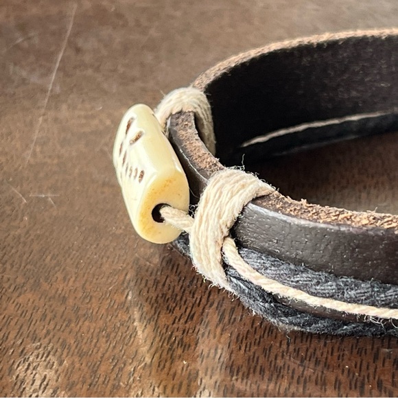 leather bracelet dragonfly on bovine bone OOAK handmade artisan boho unisex - Picture 3 of 12